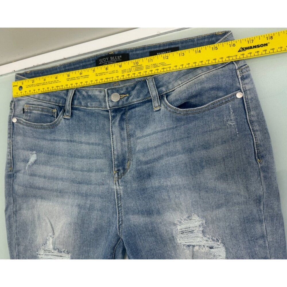 Judy Blue Women's Skinny Fit Jeans Sz 32X29 Stretch Light Wash Distressed Denim - Picture 9 of 11